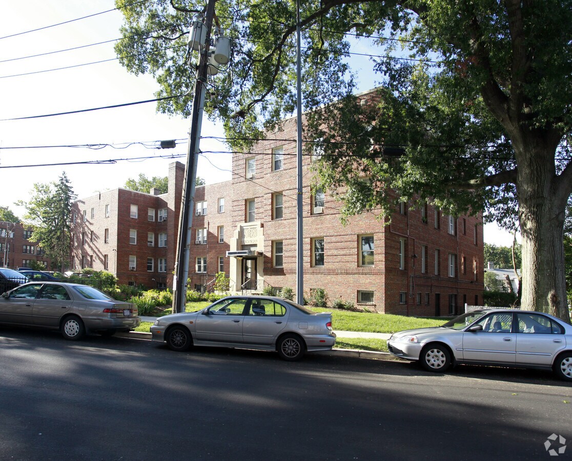 Photo - 5746 Colorado Ave NW