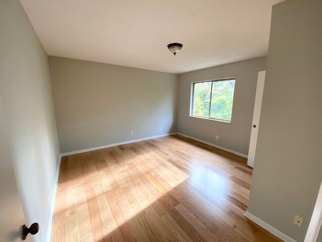 Bedroom 2 - 326 Howell Ave