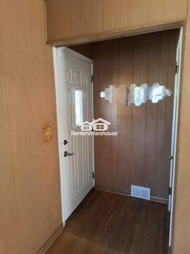 Photo - 6233 3rd Ave S