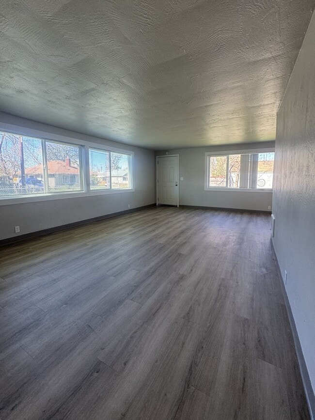 Photo - (OCK) 3-Bed 1-Bath Fully Renovated Home Unidad 1/2