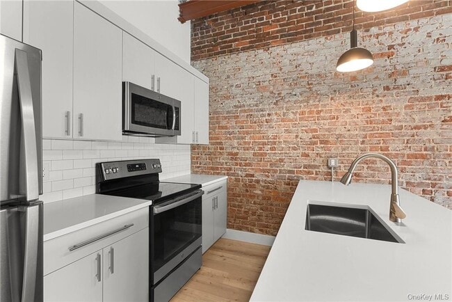 Photo - 189 N Main St Unit 2