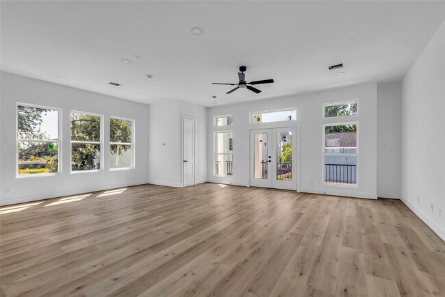 Photo - Garcia Homes on E 23rd Unidad 1228