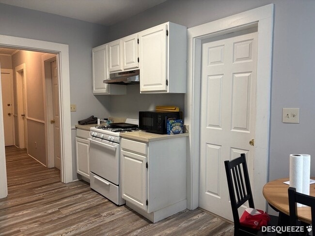 Photo - 204 Banks St Unit 1