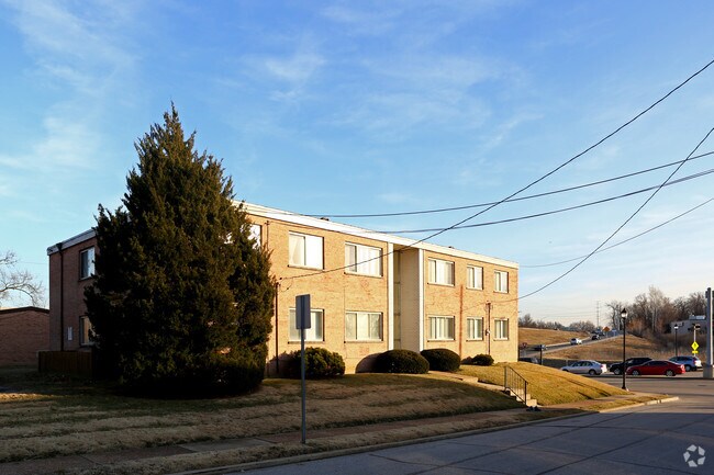 Photo - Olivette Terrace