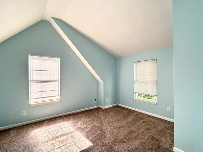 Photo - 5320 Cumberland Plain Dr