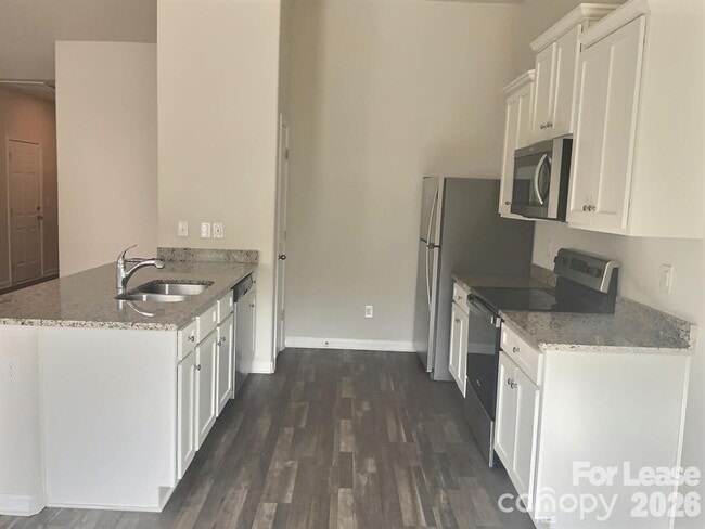 Photo - 2112 Lanza Dr