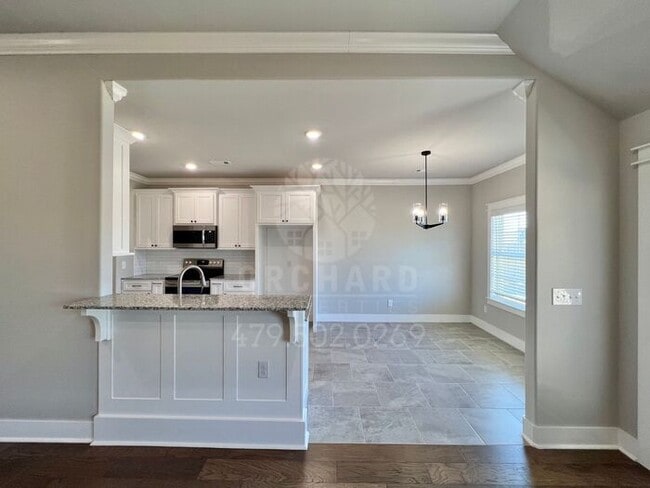 Single-Family Home- Desirable Clearwood Plan - 10 Month Lease Only