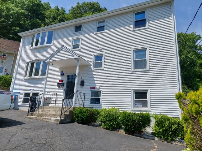 Building Photo - 62 Briarwood Rd