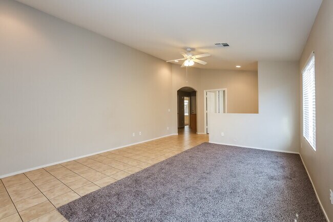 Photo - 546 Truffles St