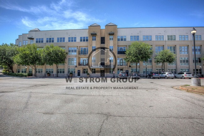 Photo - 201 W Lancaster Ave