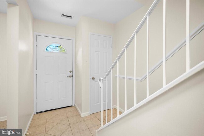 Building Photo - 14797 Tamarack Pl