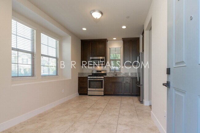 Photo - CASITA IN HANSEN VILLAGE - Mountain House MOVE IN READY