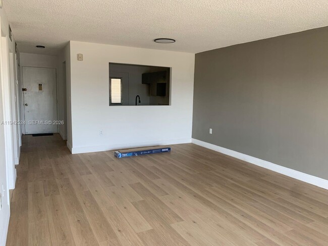 Photo - 3600 NE 170th St Unit 402