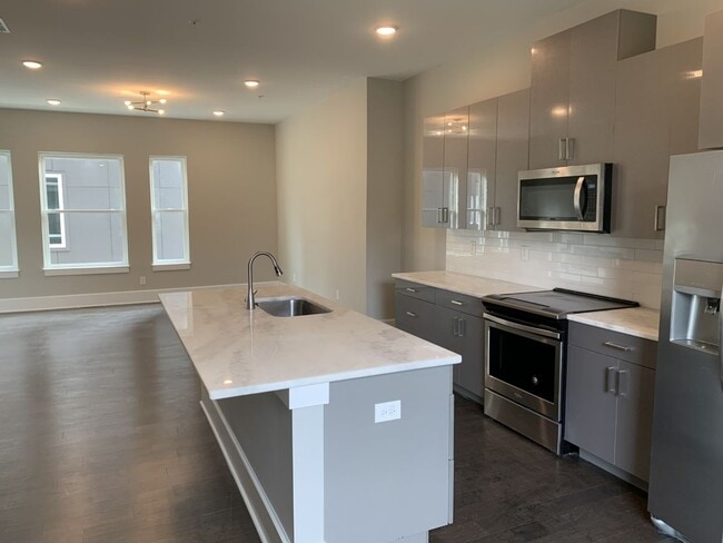 Photo - BEAUTIFUL TOWNHOMES IN MIDTOWN