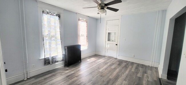 Photo - 1501 E Lewis St
