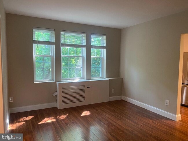 Photo - 1905 N Rhodes St Unit 34