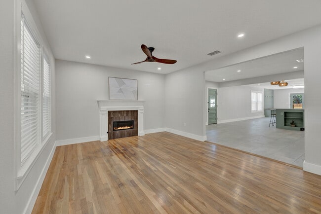 Photo - 1017 W Martin Luther King Dr