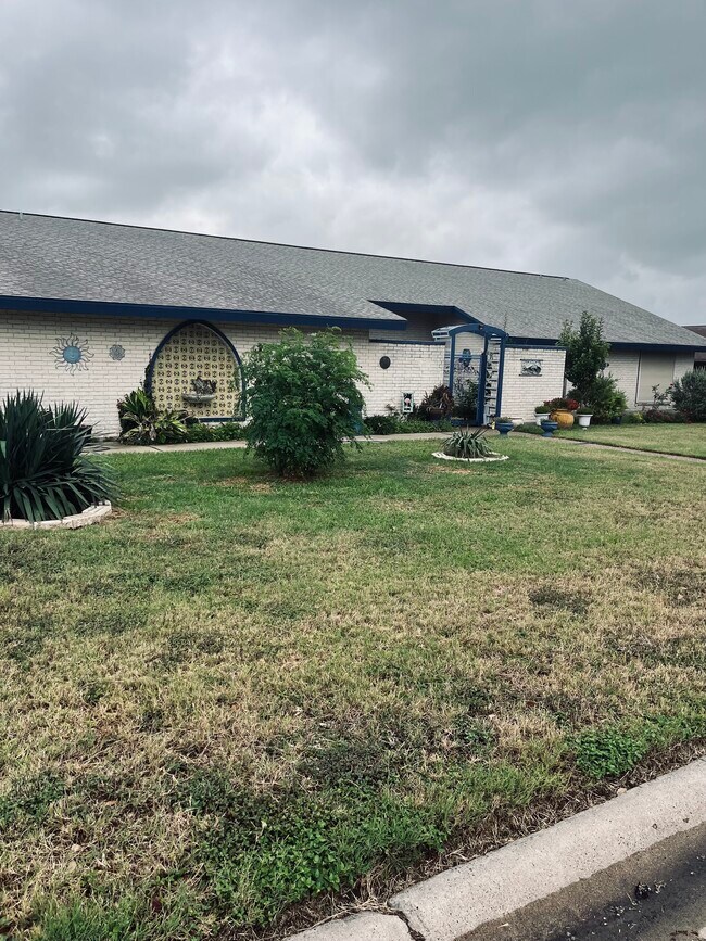 Photo - 120 Shore Dr