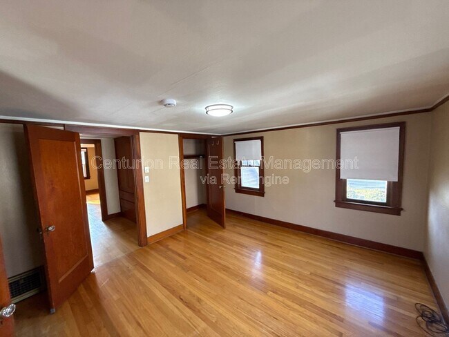 Photo - 240 13th St NE