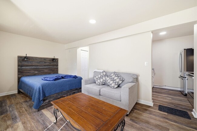 Photo - 1243 Cedars Ct