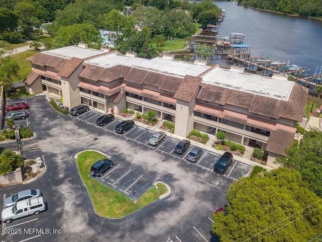 Photo - 1307 River Hills Cir E Unit 16