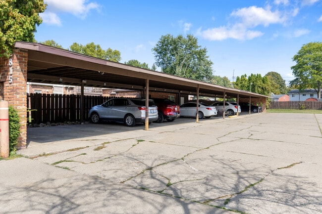 Photo - Cambridge Manor