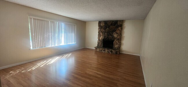 Photo - 8132001/37 Unit 8132001001