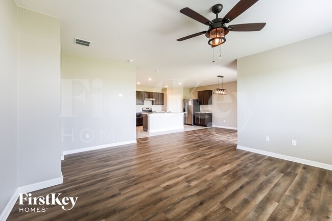 Photo - 480 Burnham Cir