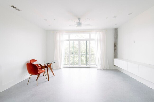 Photo - Live in the Heart of Downtown Raleigh!