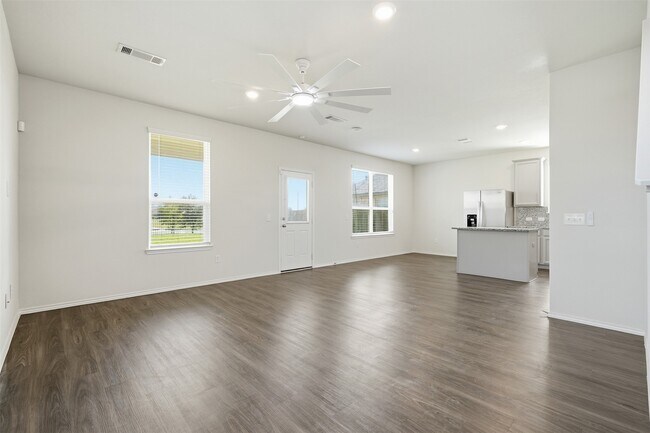 Photo - 25626 Pannier Pl