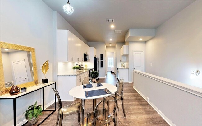 Photo - 4924 Paradigm Ln