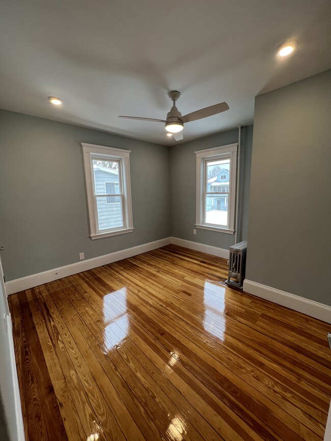 Photo - 11 Burnham St