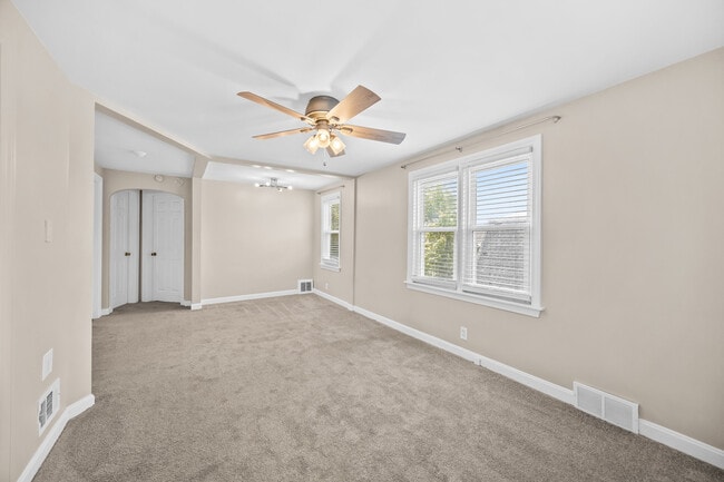 548 Prairie Ave
