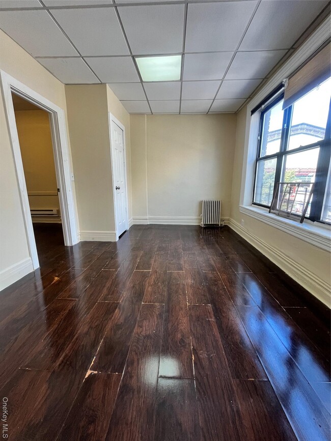 Photo - 30 W Kingsbridge Rd Unit 3