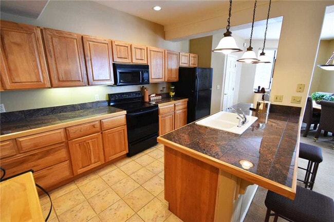 Photo - 54 Ensign Dr