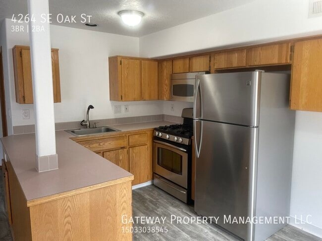 Photo - 4264 SE Oak St