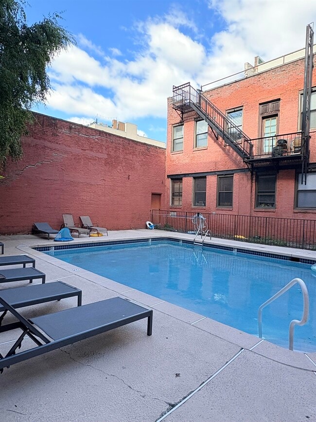 Building Photo - 222 Grand St Unit 3H