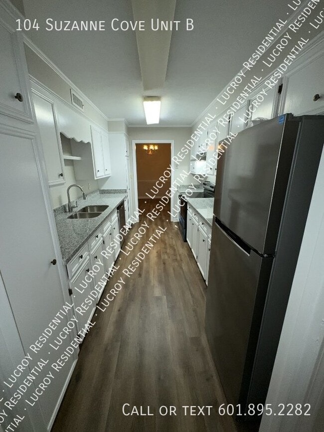 Photo - "Charming 3 Bed, 2 Bath Duplex in Clinton,... Unit B