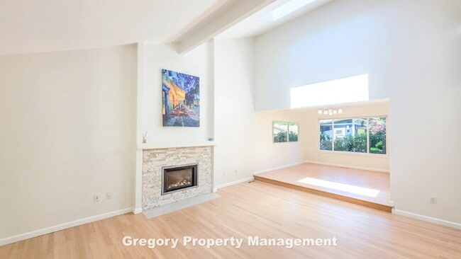 Photo - 11204 NE 58th Pl