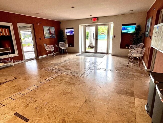 16851 NE 35th Ave Unit 32
