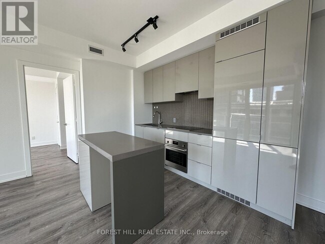 Photo - 7 Grenville St Unit 2207