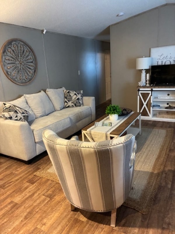 Photo - 156 Weavers Cir