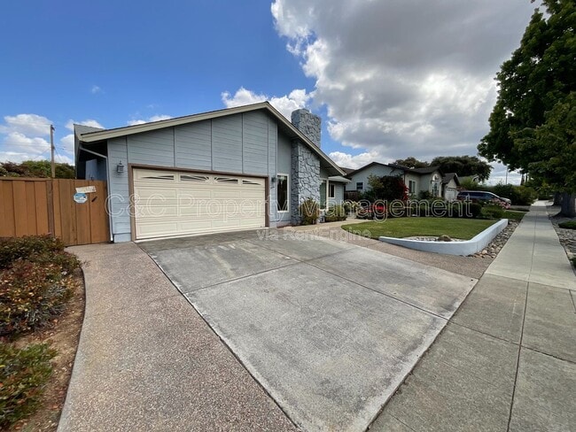 Photo - 1426 Ormsby Dr