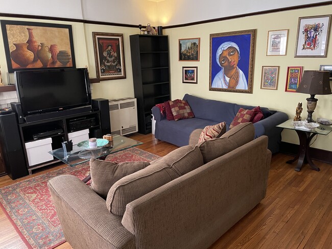 1529 W 12th St Unit Lower Flat