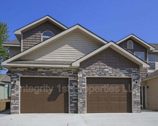 Photo - 8831 N Helena Ave