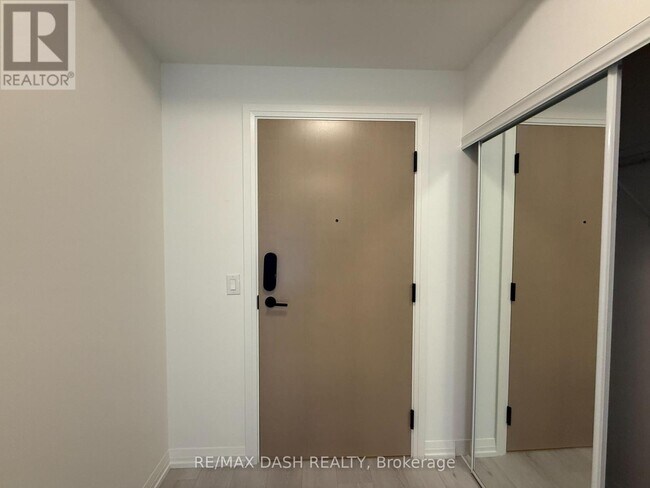 Photo - 280 Dundas St W Unit 708