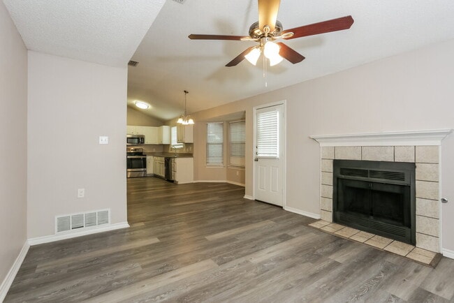 208 Chamblin Dr