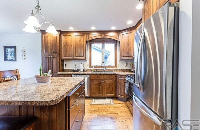 Photo - 2720 S Maywood Dr