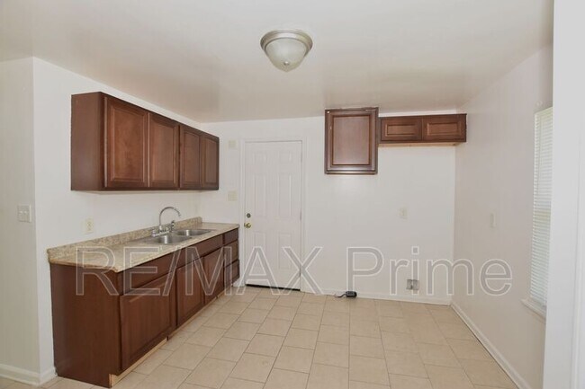 Photo - 1510 Stratford St