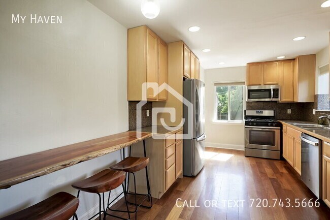 Photo - 1440 Ivanhoe St